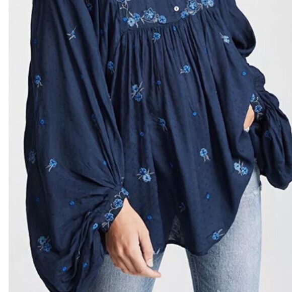 FREE PEOPLE Kiss From a Rose Navy Embroidered Boho Top S - Picture 5 of 11